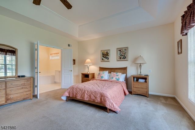 281 Longwood Ln, Franklin Twp., NJ 08873