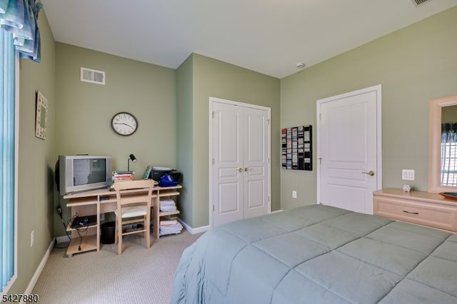 281 Longwood Ln, Franklin Twp., NJ 08873