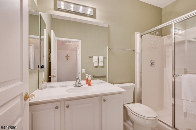 281 Longwood Ln, Franklin Twp., NJ 08873