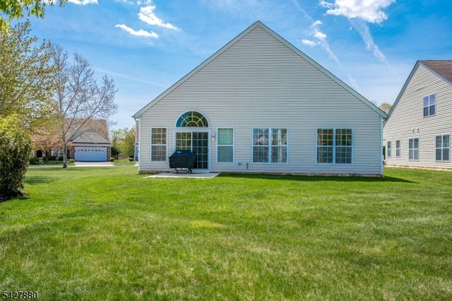 281 Longwood Ln, Franklin Twp., NJ 08873