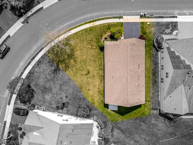 281 Longwood Ln, Franklin Twp., NJ 08873