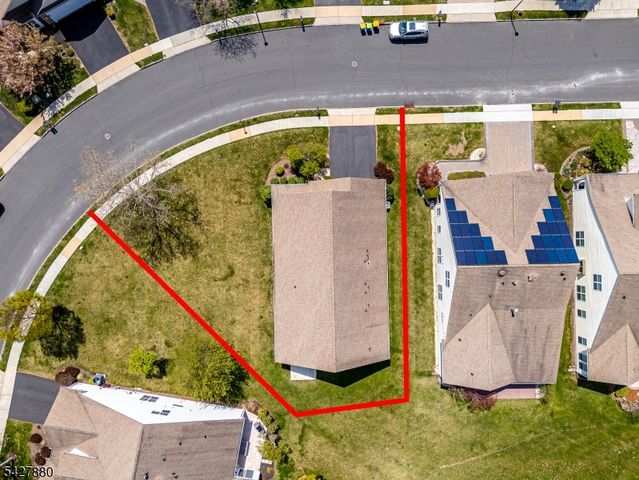 281 Longwood Ln, Franklin Twp., NJ 08873