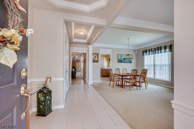 281 Longwood Ln, Franklin Twp., NJ 08873