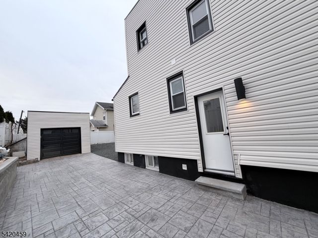 662 Selfmaster Pkwy, Union Twp., NJ 07083