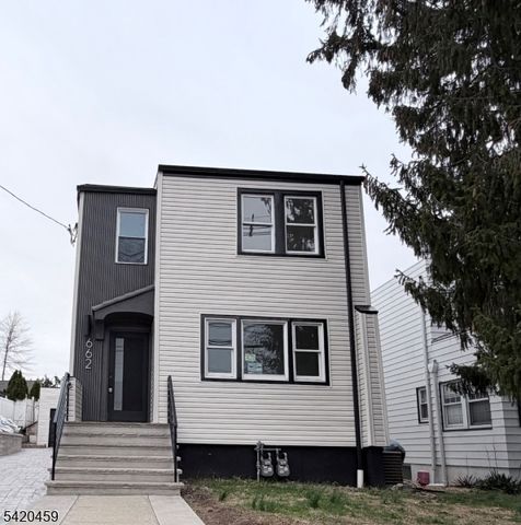 662 Selfmaster Pkwy, Union Twp., NJ 07083