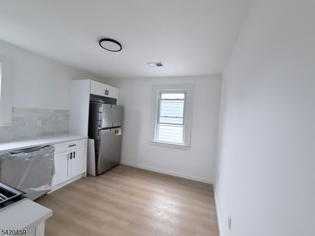 662 Selfmaster Pkwy, Union Twp., NJ 07083