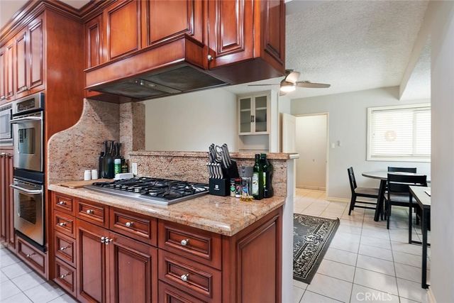 6500 Petit, Lake Balboa, CA 91406