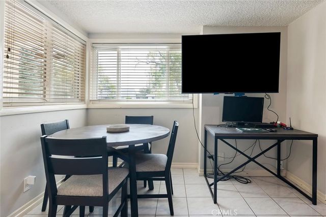 6500 Petit, Lake Balboa, CA 91406