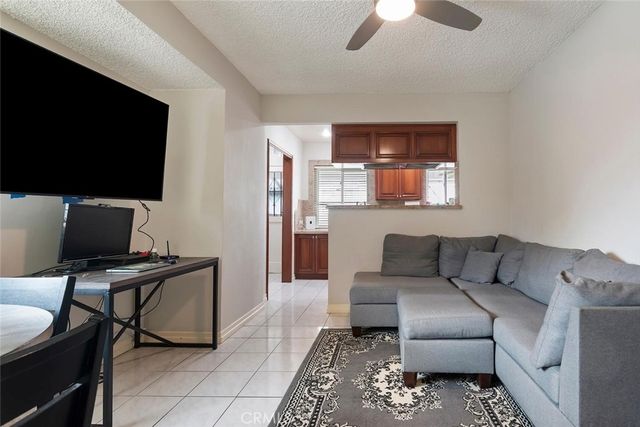 6500 Petit, Lake Balboa, CA 91406