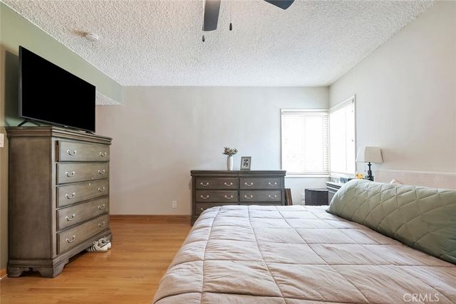 6500 Petit, Lake Balboa, CA 91406
