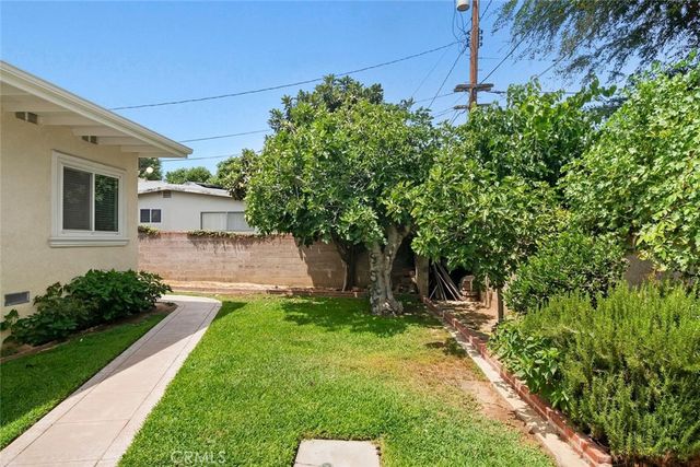 6500 Petit, Lake Balboa, CA 91406