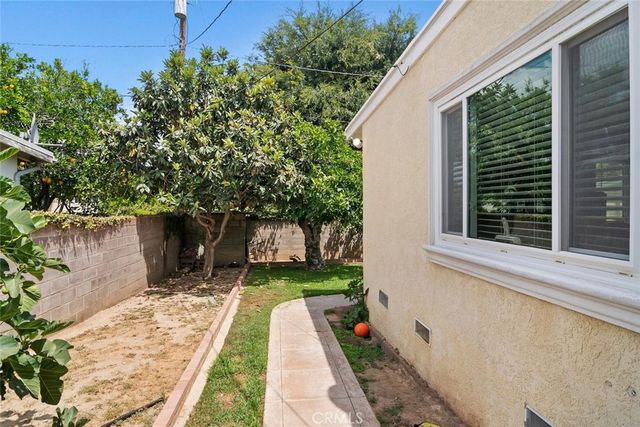 6500 Petit, Lake Balboa, CA 91406