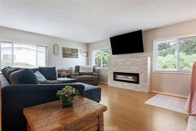 6500 Petit, Lake Balboa, CA 91406