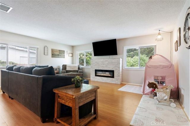 6500 Petit, Lake Balboa, CA 91406