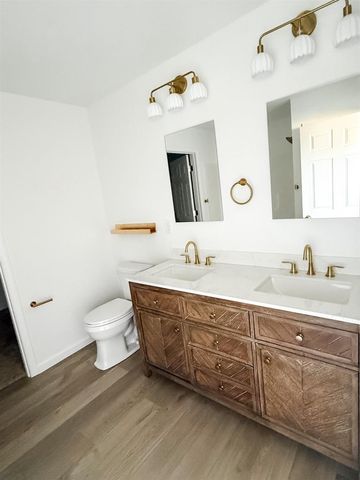 250 N BELL STREET, Fond Du Lac, WI 54935