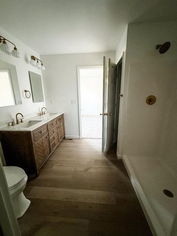 250 N BELL STREET, Fond Du Lac, WI 54935