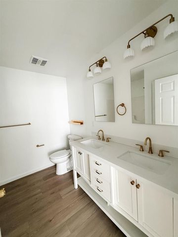 250 N BELL STREET, Fond Du Lac, WI 54935