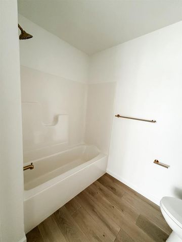 250 N BELL STREET, Fond Du Lac, WI 54935