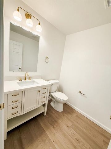 250 N BELL STREET, Fond Du Lac, WI 54935