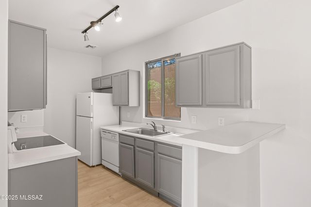 3816 S Calle Rambles, Green Valley, AZ 85614