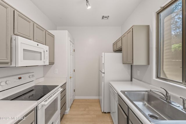 3816 S Calle Rambles, Green Valley, AZ 85614