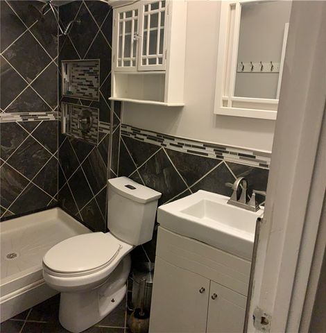 5708 Walnut St G1, Shadyside, PA 15232