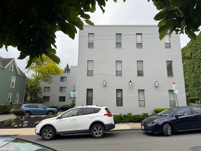 5708 Walnut St G1, Shadyside, PA 15232