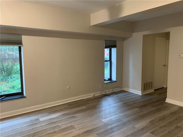 5708 Walnut St G1, Shadyside, PA 15232