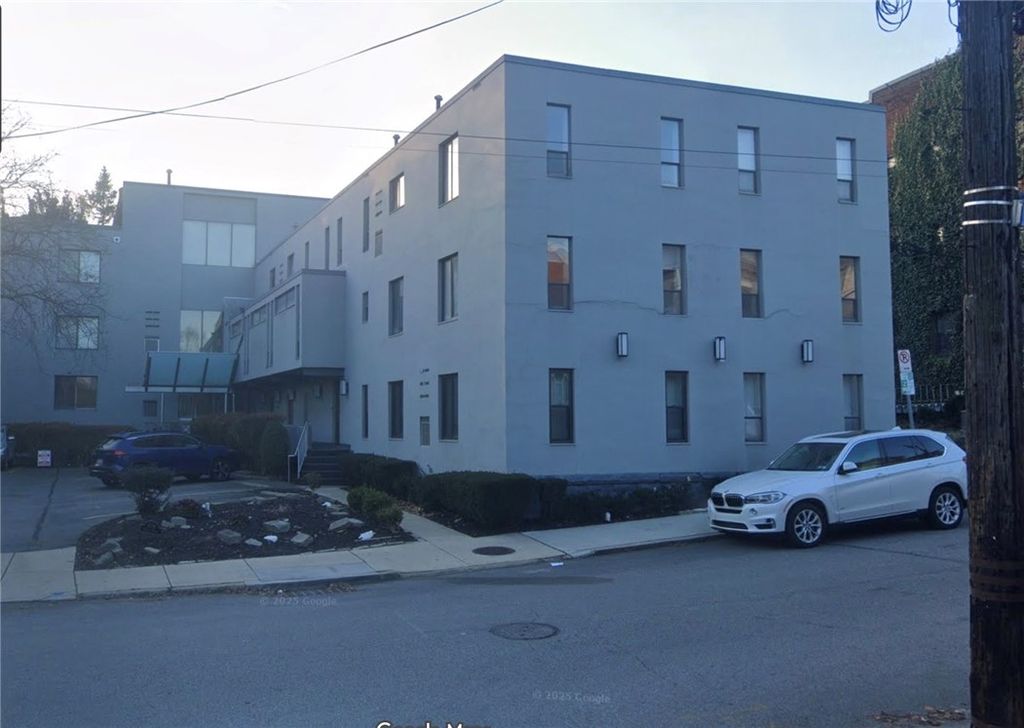 5708 Walnut St G1, Shadyside, PA 15232