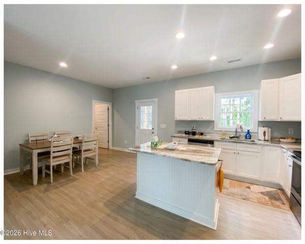 1020 Beaufort Road, Southport, NC 28461