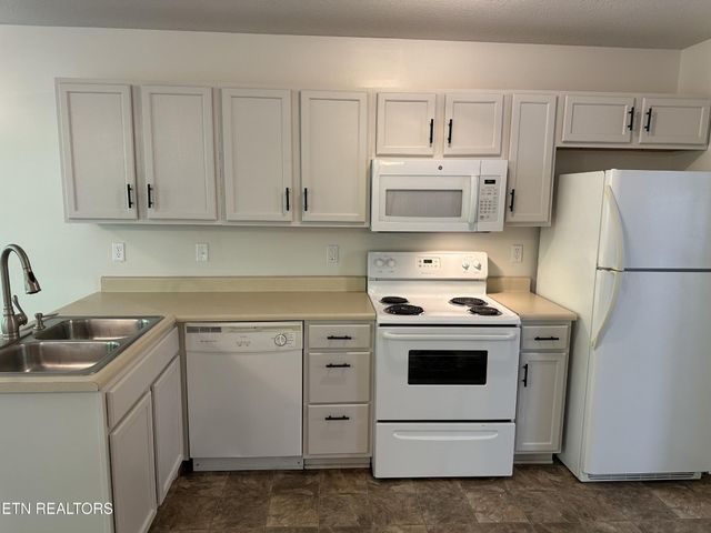 129131 Lucy Ln, Maryville, TN 37803