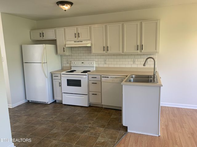 129131 Lucy Ln, Maryville, TN 37803