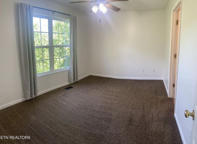 129131 Lucy Ln, Maryville, TN 37803