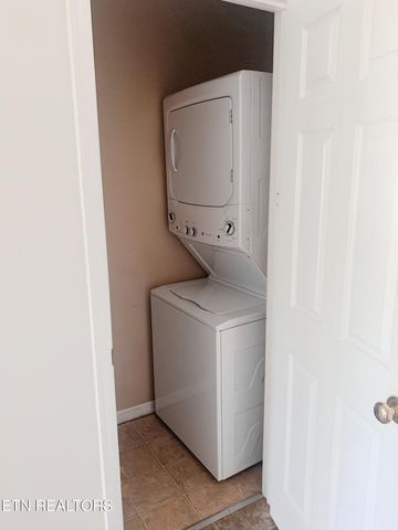 129131 Lucy Ln, Maryville, TN 37803