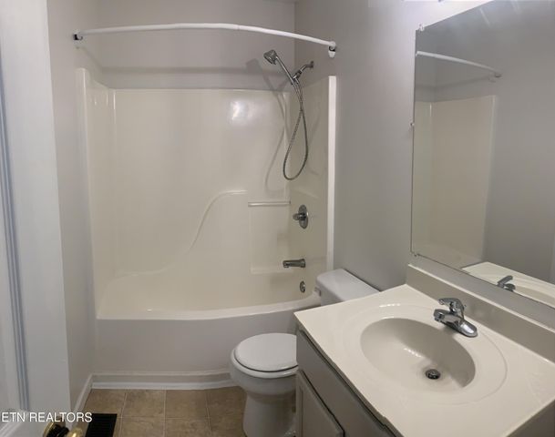 129131 Lucy Ln, Maryville, TN 37803