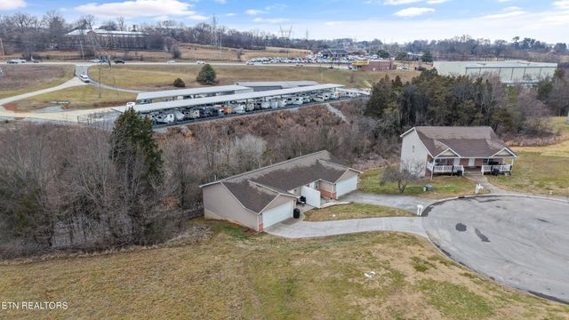 129131 Lucy Ln, Maryville, TN 37803