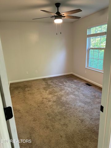 129131 Lucy Ln, Maryville, TN 37803