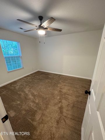 129131 Lucy Ln, Maryville, TN 37803