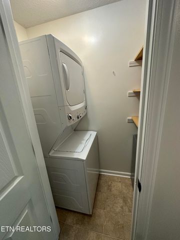 129131 Lucy Ln, Maryville, TN 37803