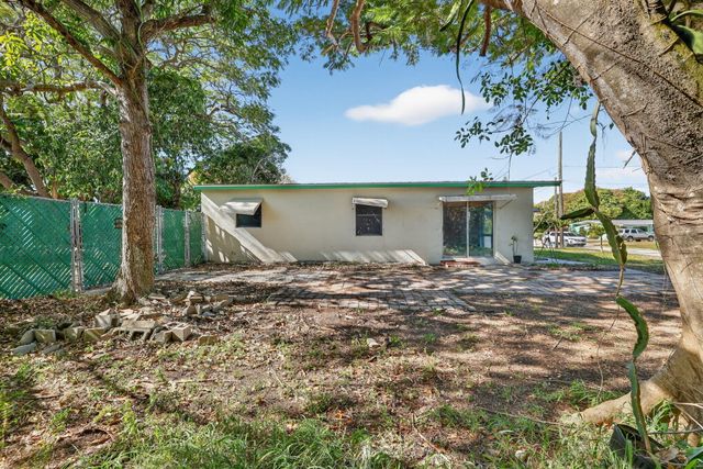501 Emil Drive, Fort Pierce, FL 34982