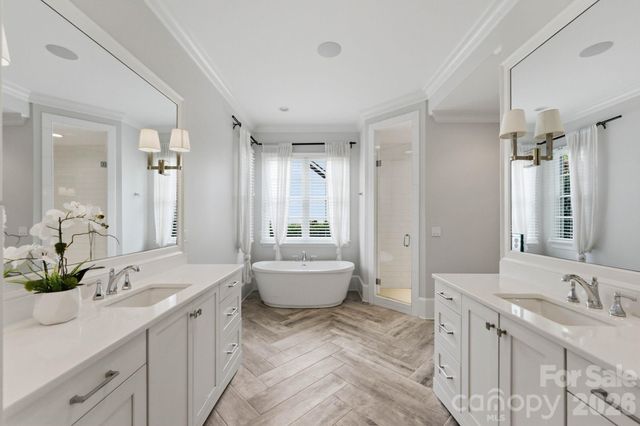 1605 Arborfield Commons Court, Matthews, NC 28105