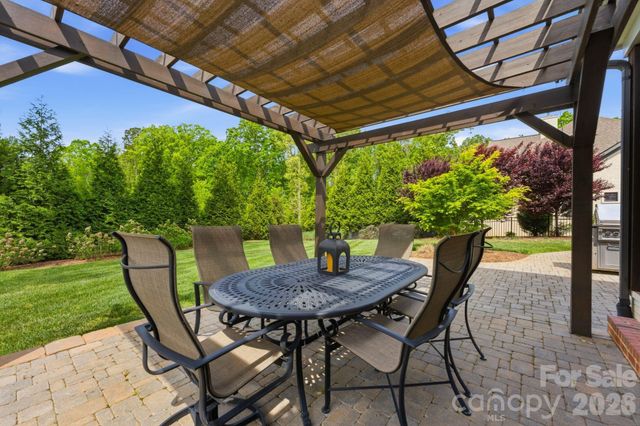 1605 Arborfield Commons Court, Matthews, NC 28105