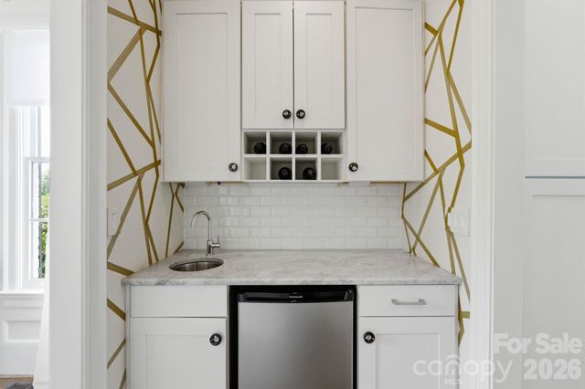 1605 Arborfield Commons Court, Matthews, NC 28105