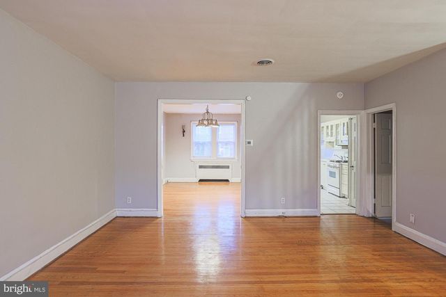 27 N SYMINGTON AVE, Baltimore, MD 21228
