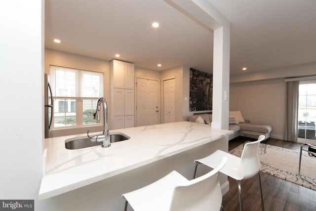 1405 SOCIETY PL, Newtown, PA 18940