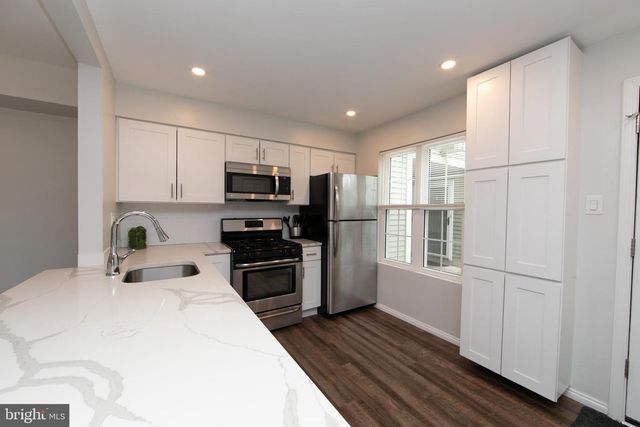 1405 SOCIETY PL, Newtown, PA 18940