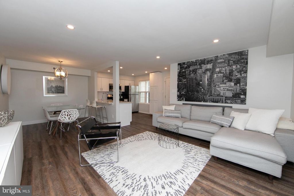 1405 SOCIETY PL, Newtown, PA 18940