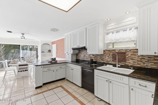 6821 CABALLERO Court, Jacksonville, FL 32217