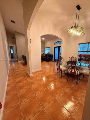 13135 SW 218th Ter, Miami, FL 33170