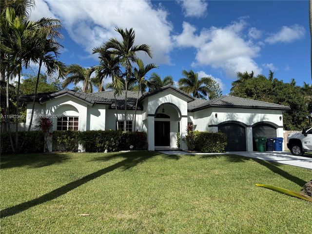 13135 SW 218th Ter, Miami, FL 33170